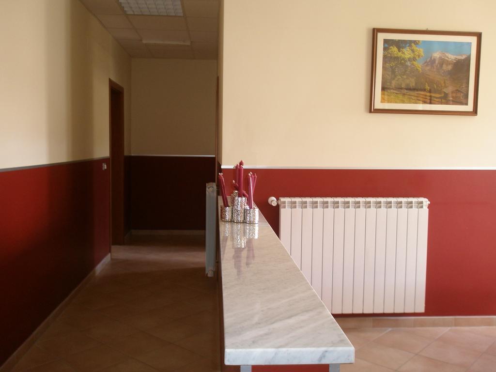Convento Cappuccini Casa S. Paolo Hotel Viterbo Kamer foto