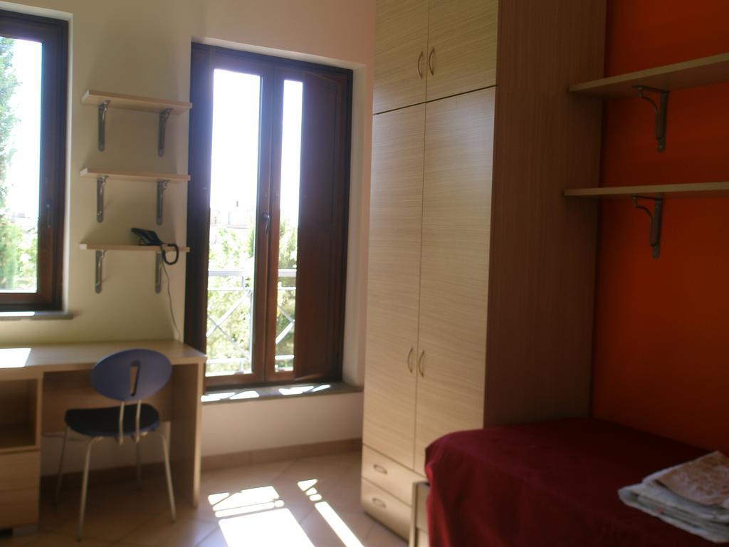 Convento Cappuccini Casa S. Paolo Hotel Viterbo Kamer foto