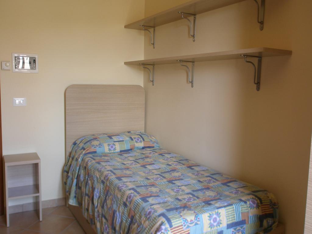 Convento Cappuccini Casa S. Paolo Hotel Viterbo Kamer foto